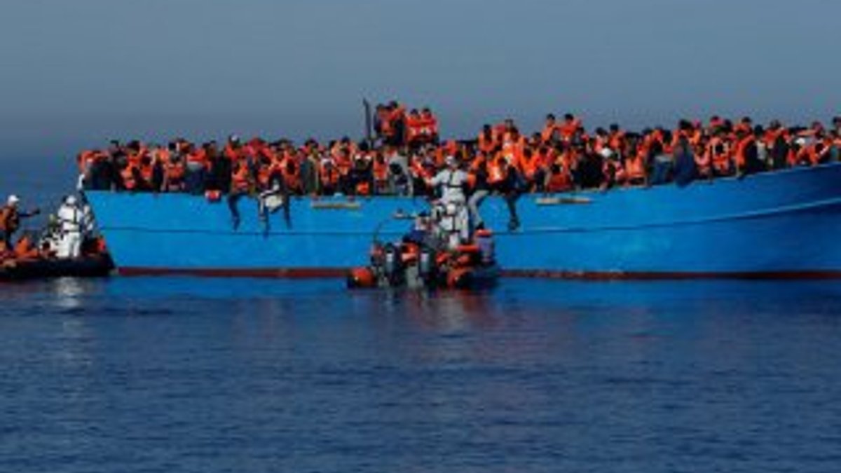 Yunanistan’da göçmen taşıyan üç insan tüccarına hapis