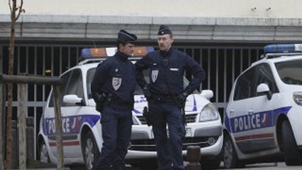Fransa'da 2 terörist yakalandı