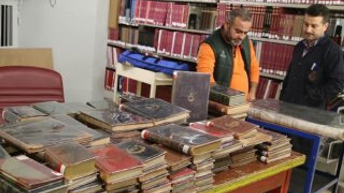 İstanbul Üniversitesi'nin çöpe atılan binlerce kitabı hizmette