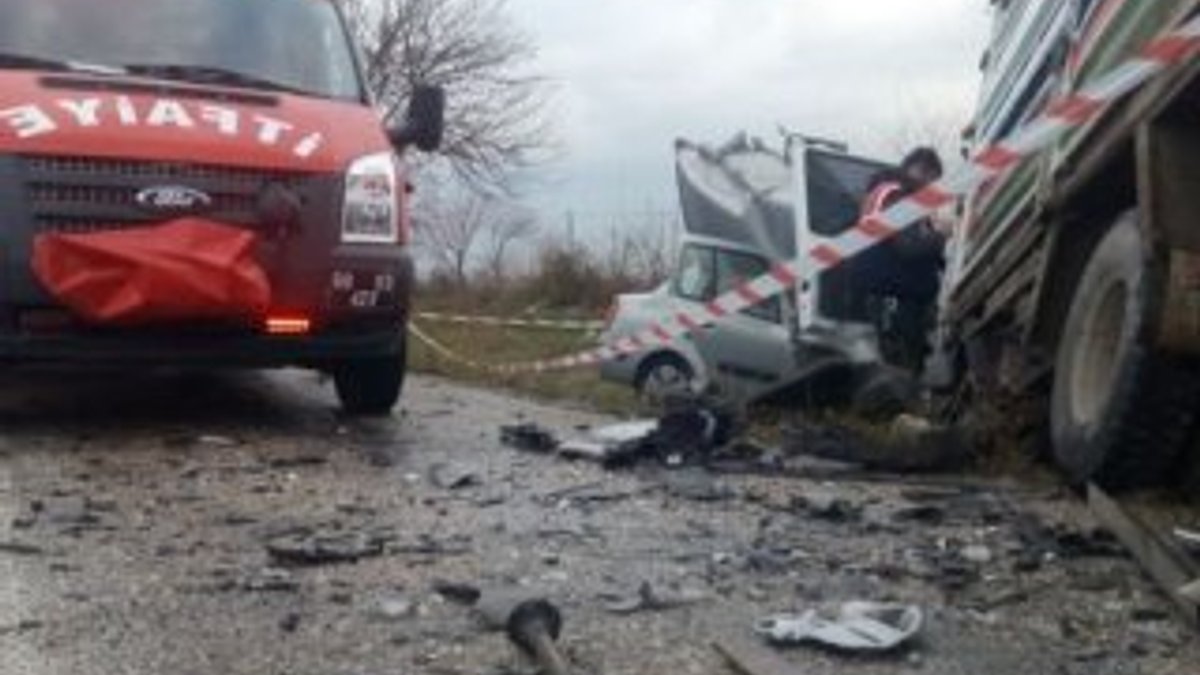 Osmaniye'de kamyonetle otomobil çarpıştı: 3 ölü, 4 yaralı