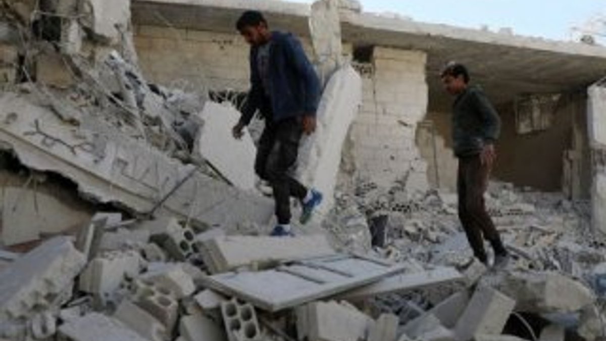 Esad rejiminin İdlib'e  hava saldırıları devam ediyor