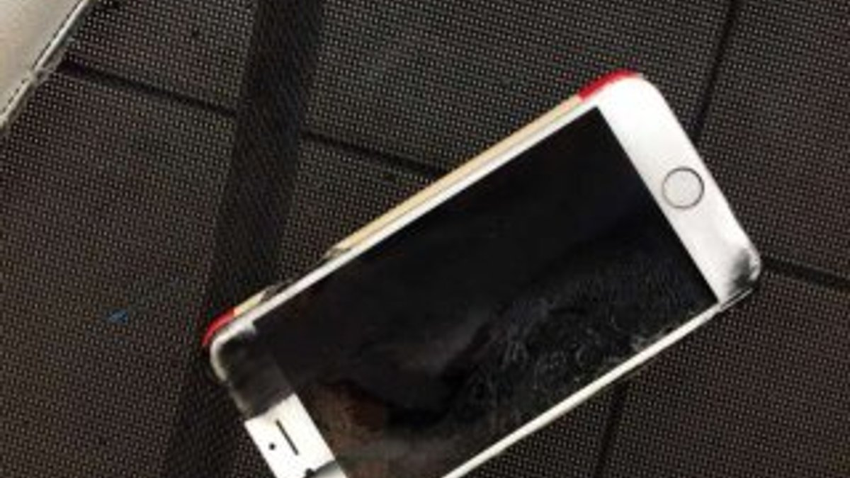 Zürih Apple Store'da panik: iPhone bataryası patladı