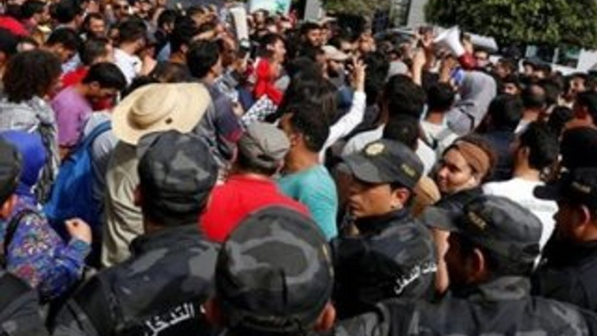 Tunus'taki protestolarda şiddet yükseliyor