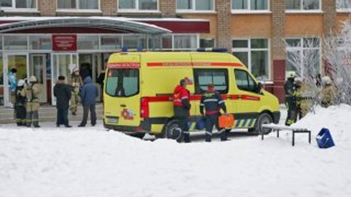 Rusya'da okulda öğrenciler birbirini bıçakladı: 15 yaralı