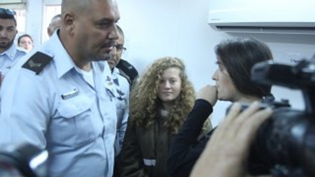 Filistinli Ahed Temimi’nin gözaltı süresi uzatıldı