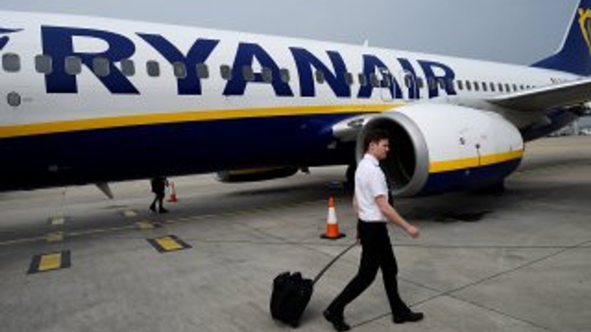 Ucuz uçuşlarıyla ünlü Ryanair valiz tarifesini değiştirdi