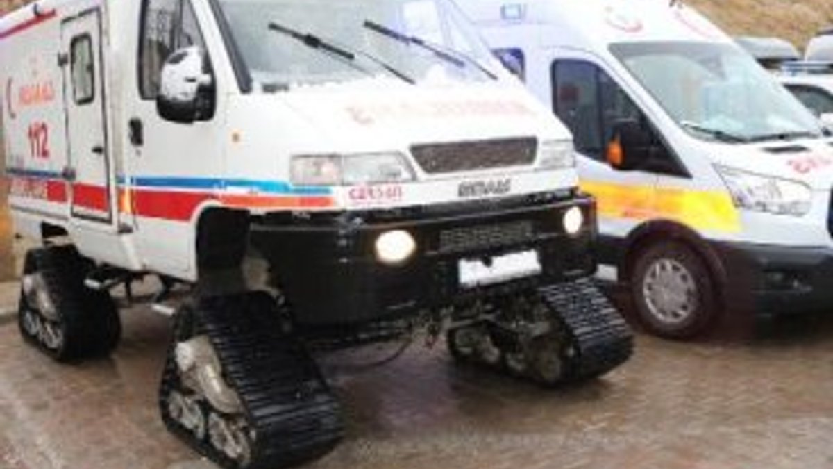 Şırnak'ta tam donanımlı paletli ambulanslar kışa hazır