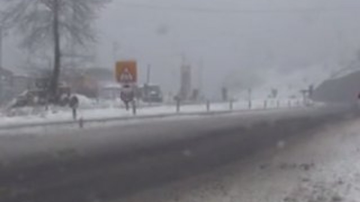 Zonguldak'ta kar 19 köy yolunu ulaşıma kapattı