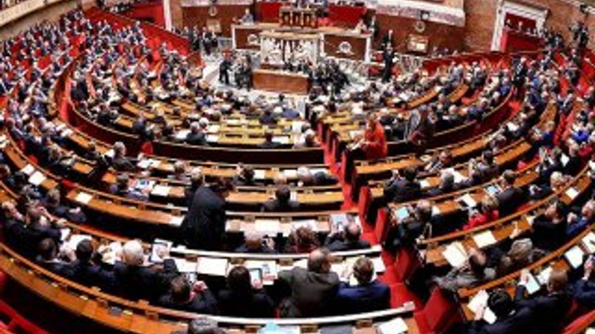 Fransa'da hata yapma 'hakkı yasası' onaylandı