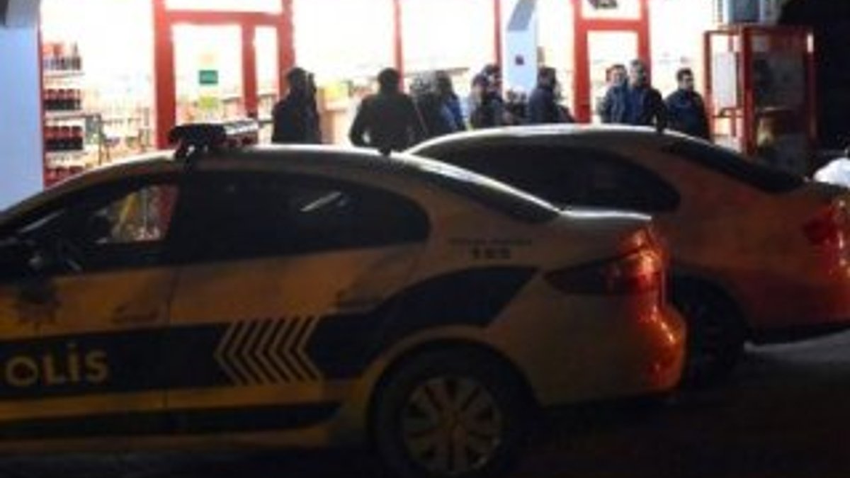 Polis Sancaktepe'de silahlı soygun yapanların peşinde