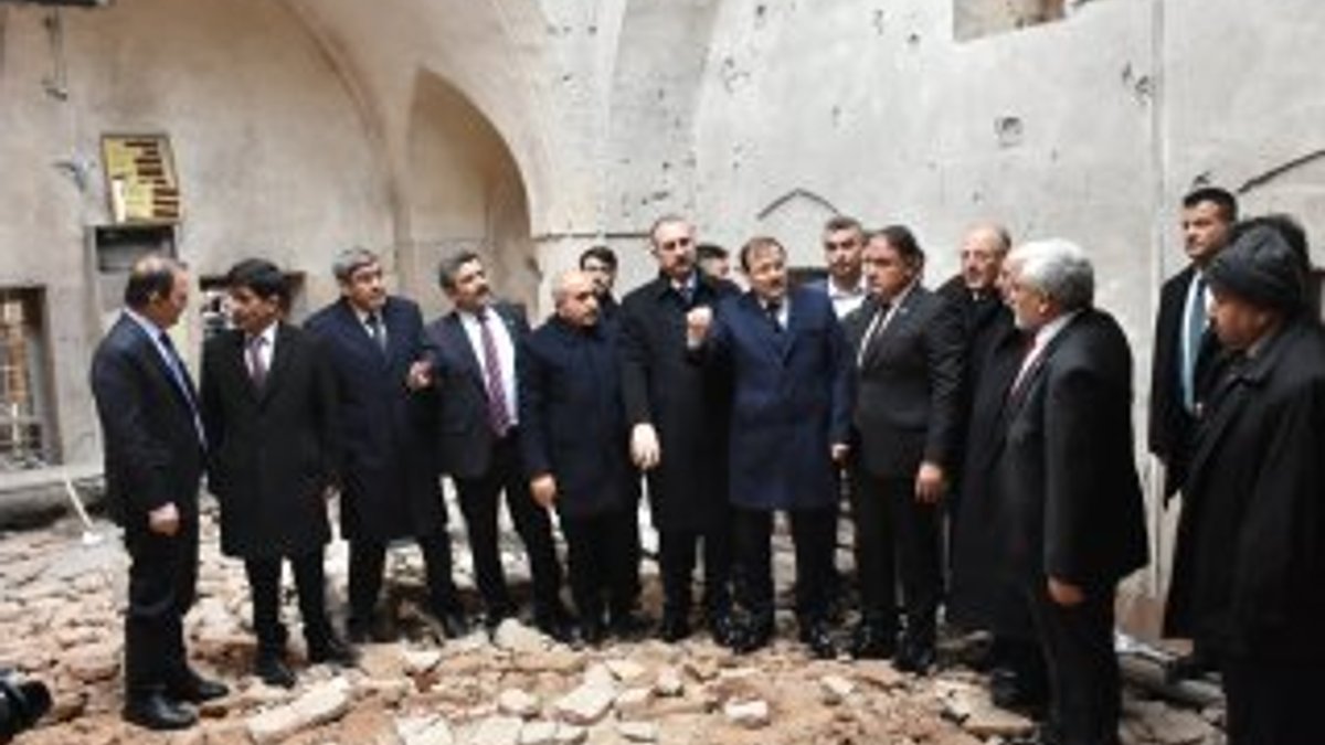 Bakan Gül ve Çavuşoğlu Kilis'te bombalanan camiyi incelediler