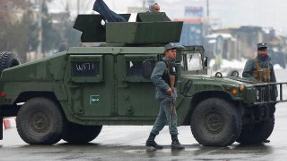 Kabil'de askeri birliğe saldırı