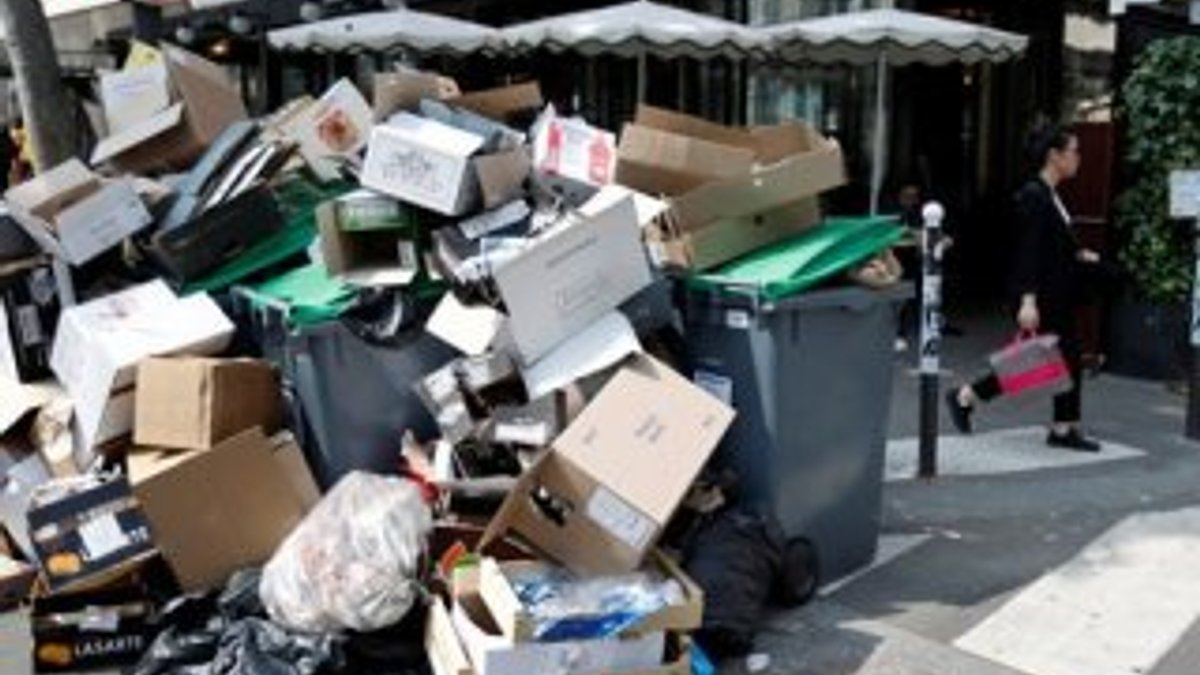 Paris Belediyesi çöp raporuna 224 bin euro ödedi