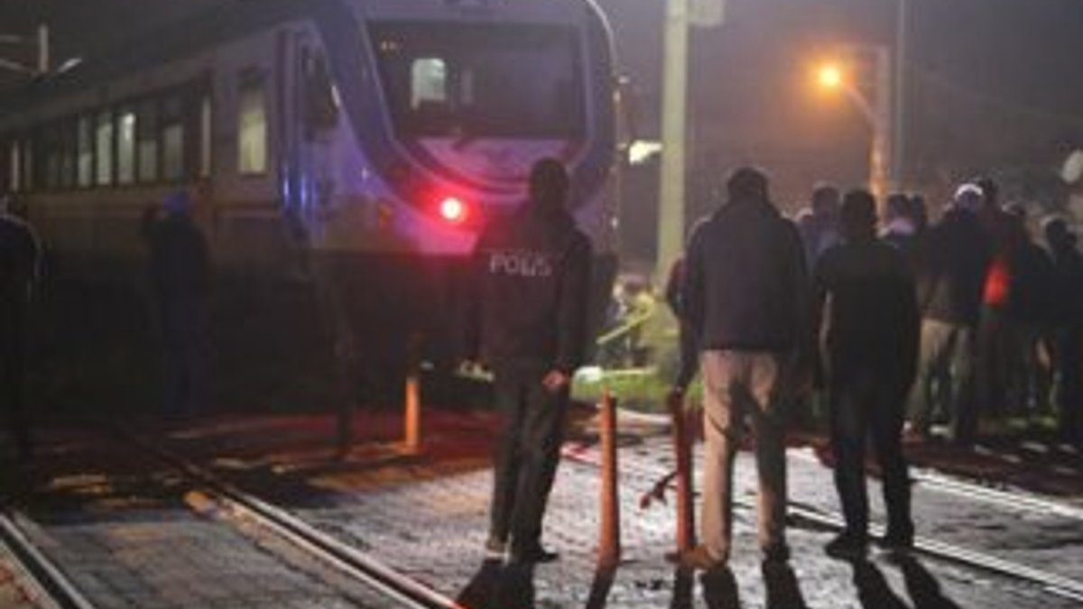 Adana'da trenin çarptığı iki kişi hayatını kaybetti