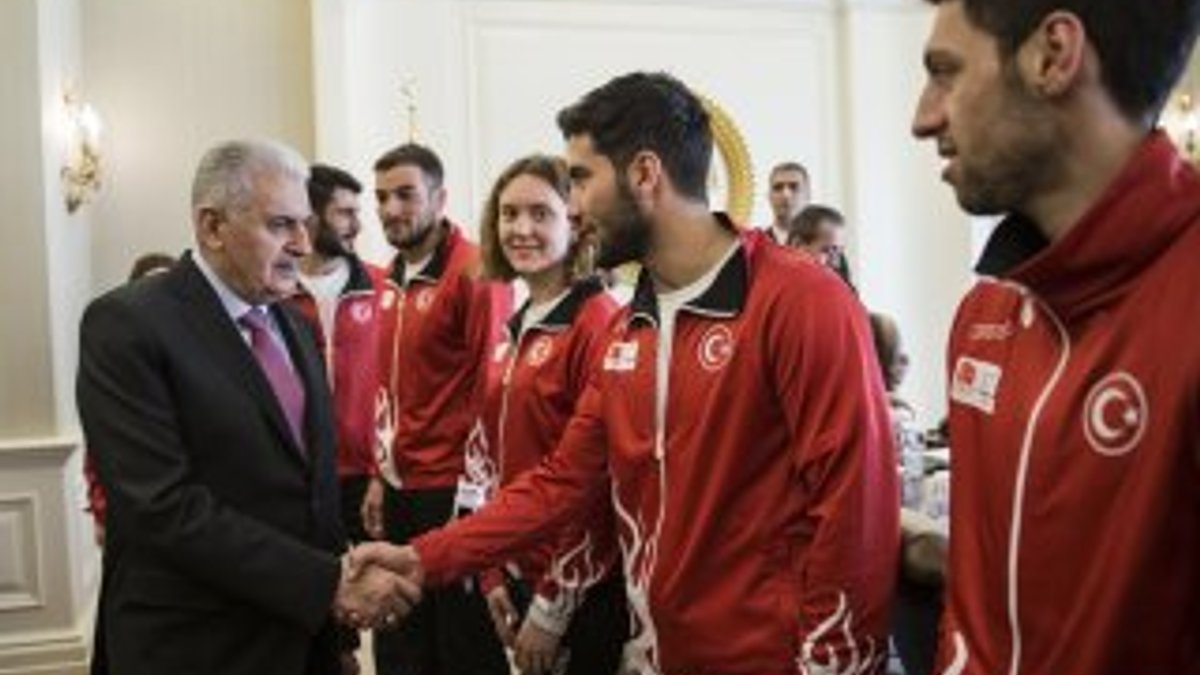 Başbakan Binali Yıldırım, milli sporcuları kabul etti