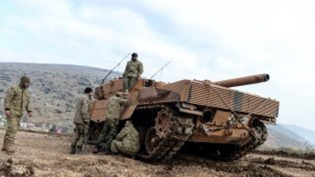 Afrin'de bir tankımıza roket isabet etti