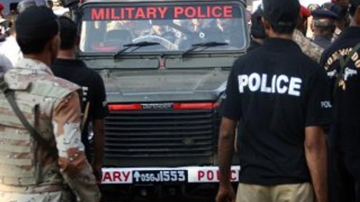 Pakistan'da terör saldırısı: 4 polis öldü