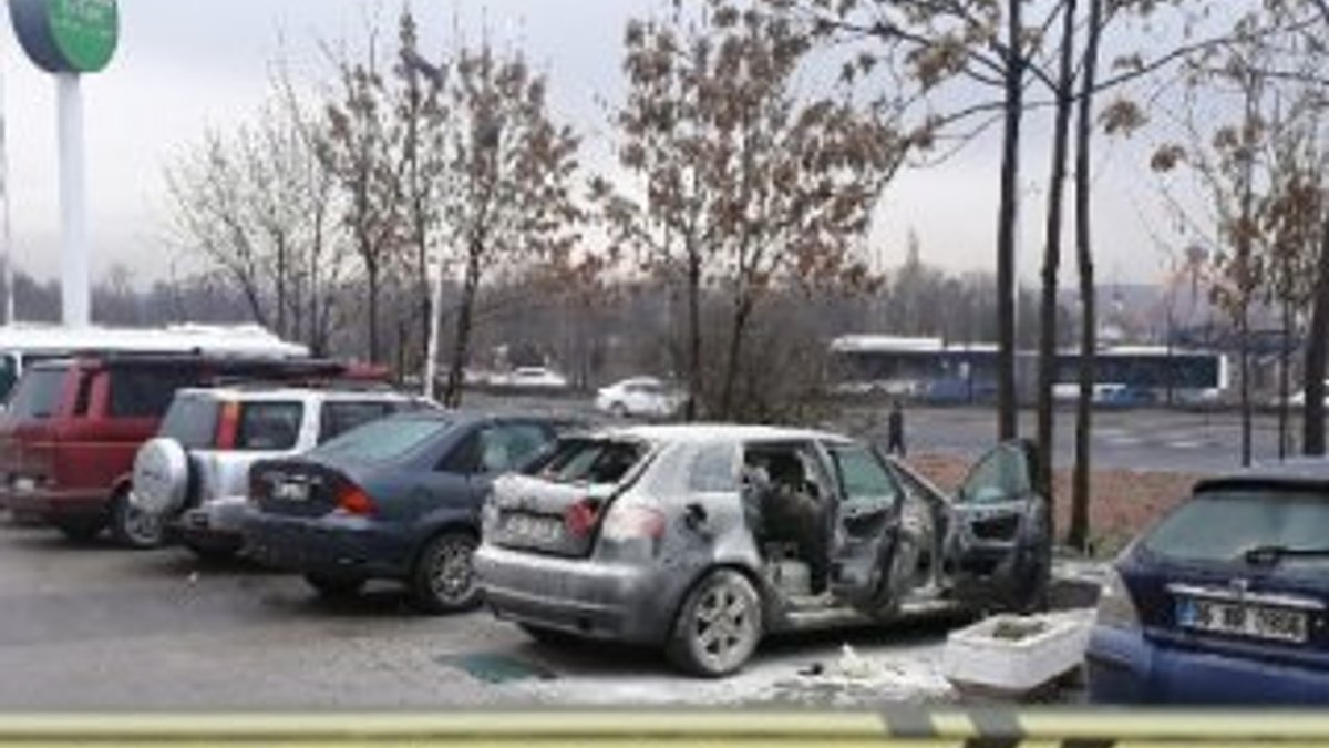 Park halindeki otomobil bomba gibi patladı: 1 yaralı