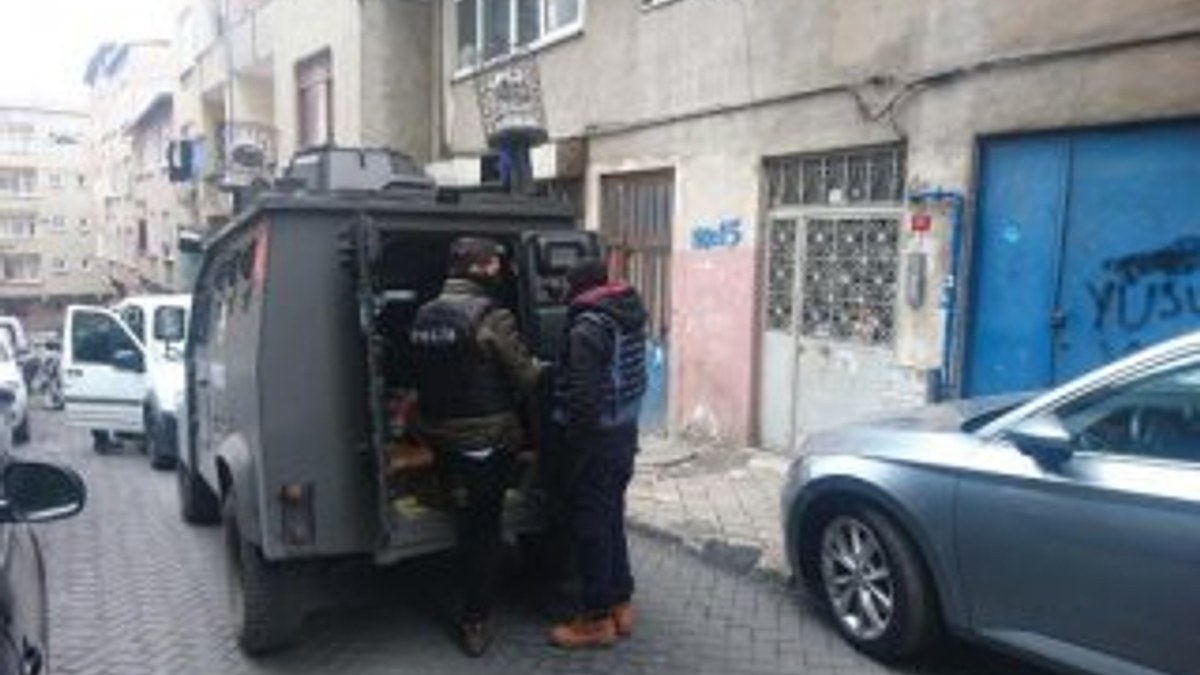 Beyoğlu'nda kömürlükte el bombası bulundu
