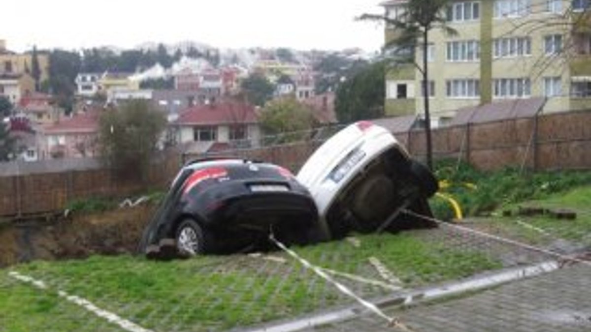 Kadıköy'de toprak kayması