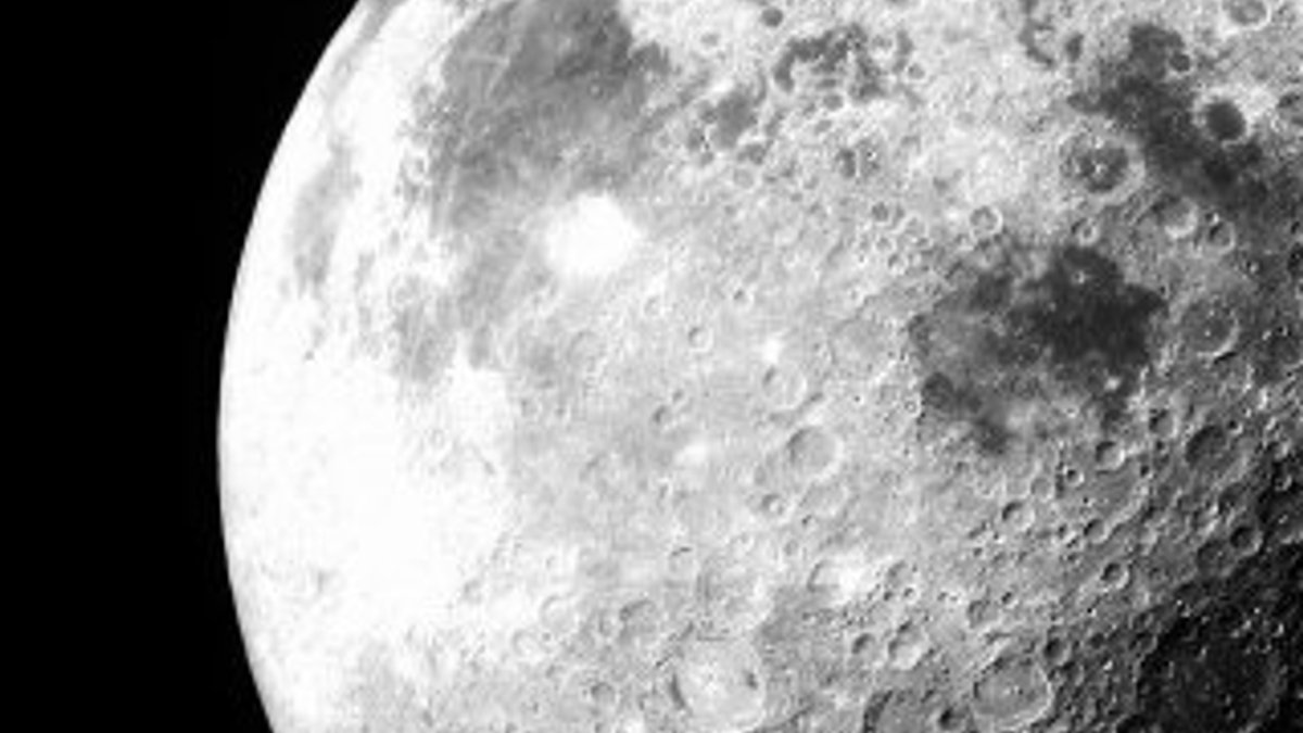 Ay'da suyun yaygın olarak bulunduğu keşfedildi