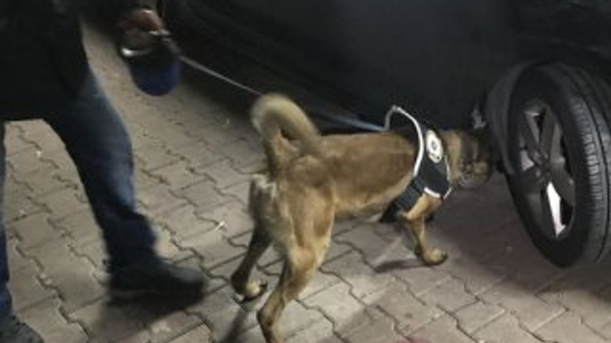 Adana'da otomobile yerleştirilen soba borusundan eroin çıktı