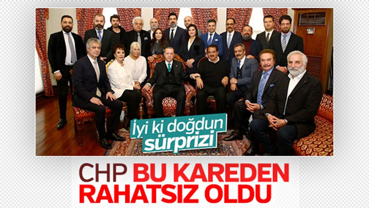 Sanatçılarla Erdoğan'ın fotoğrafı CHP'nin gündeminde