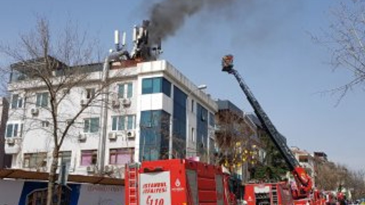 Üsküdar'da baz istasyonunda yangın