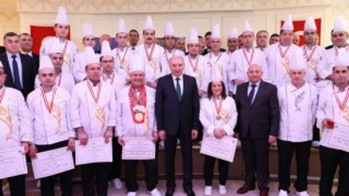 Başkan Uysal sosyal tesislerin aşçılarını kutladı