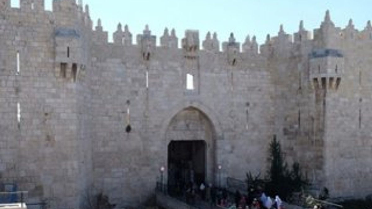 İsrail Nablus'un giriş kapılarını kapattı