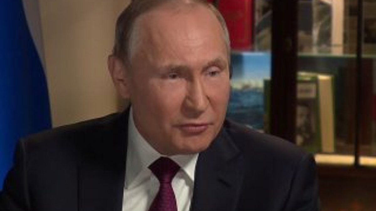 Putin: Amerika'nın politik işlerine burnumuzu sokmuyoruz