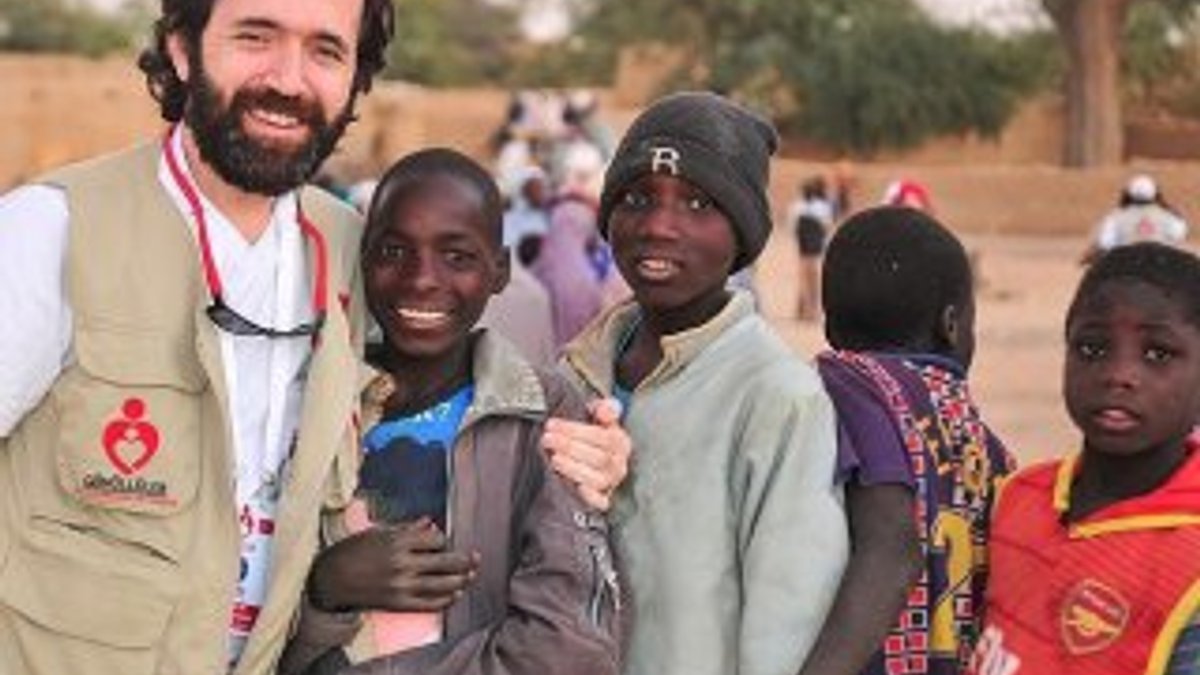 Gönüllü doktor 'bir daha asla' dediği Afrika'dan kopamadı