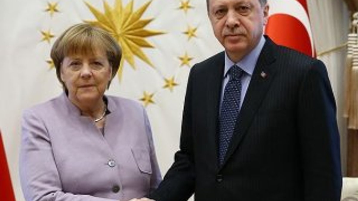 Cumhurbaşkanı, Merkel'le görüştü
