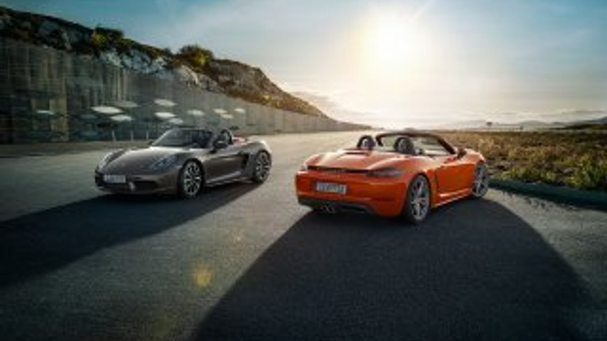 Porsche iki yeni modelini Türkiye'de satışa sundu