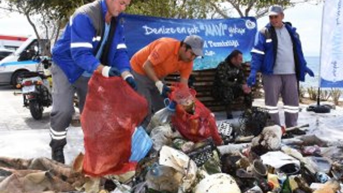 Bodrum'da denizden 311 kilogram çöp çıktı