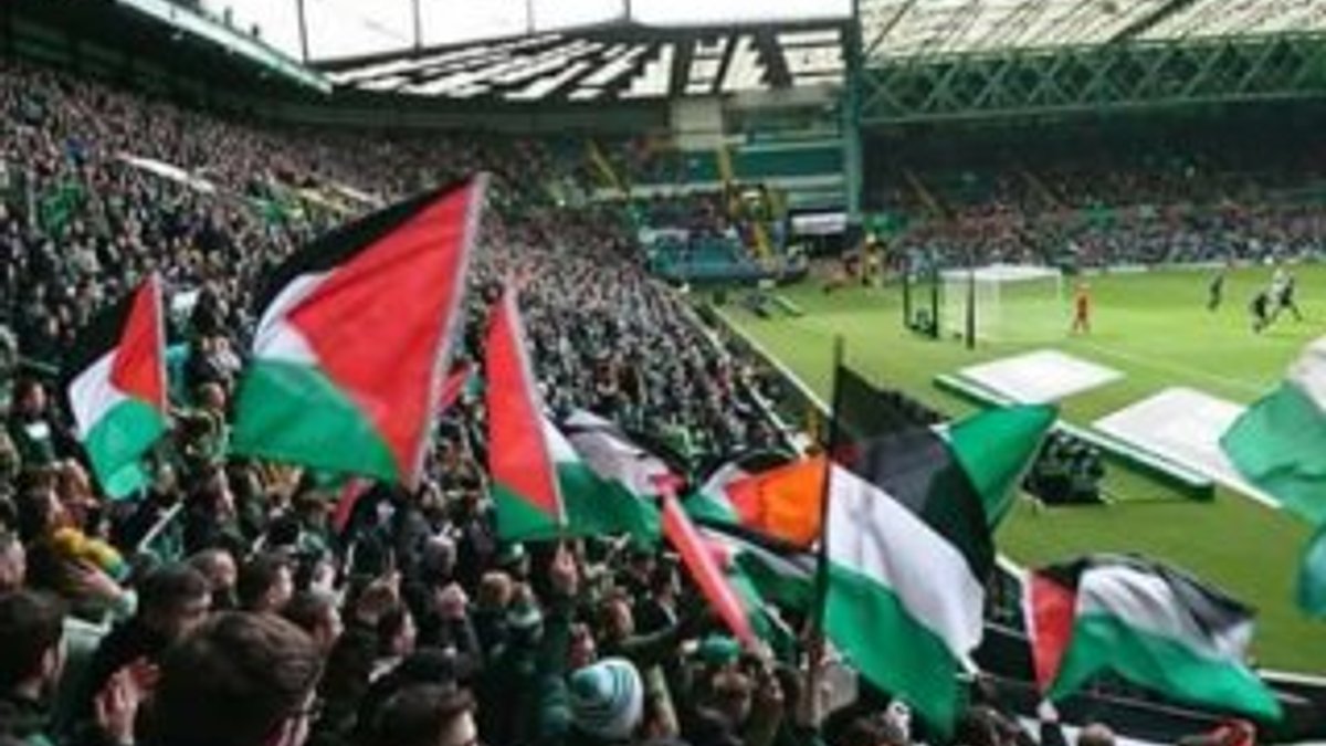 Celtic tribünlerinde Filistin bayrakları açıldı