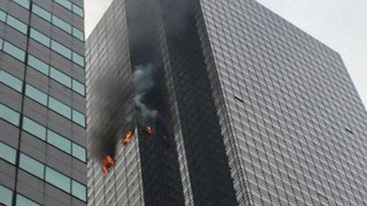 ABD Başkanı Trump’ın gökdeleninde yangın
