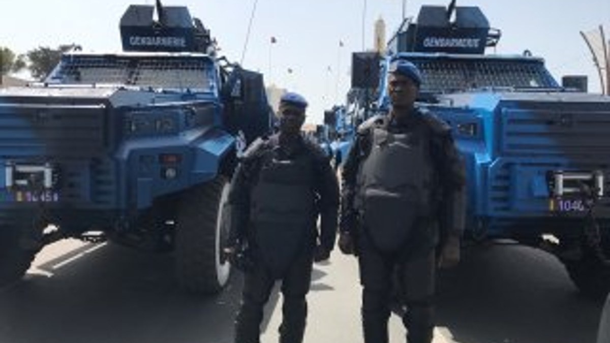 Senegal Cumhurbaşkanı'nı Ejder Yalçın korudu
