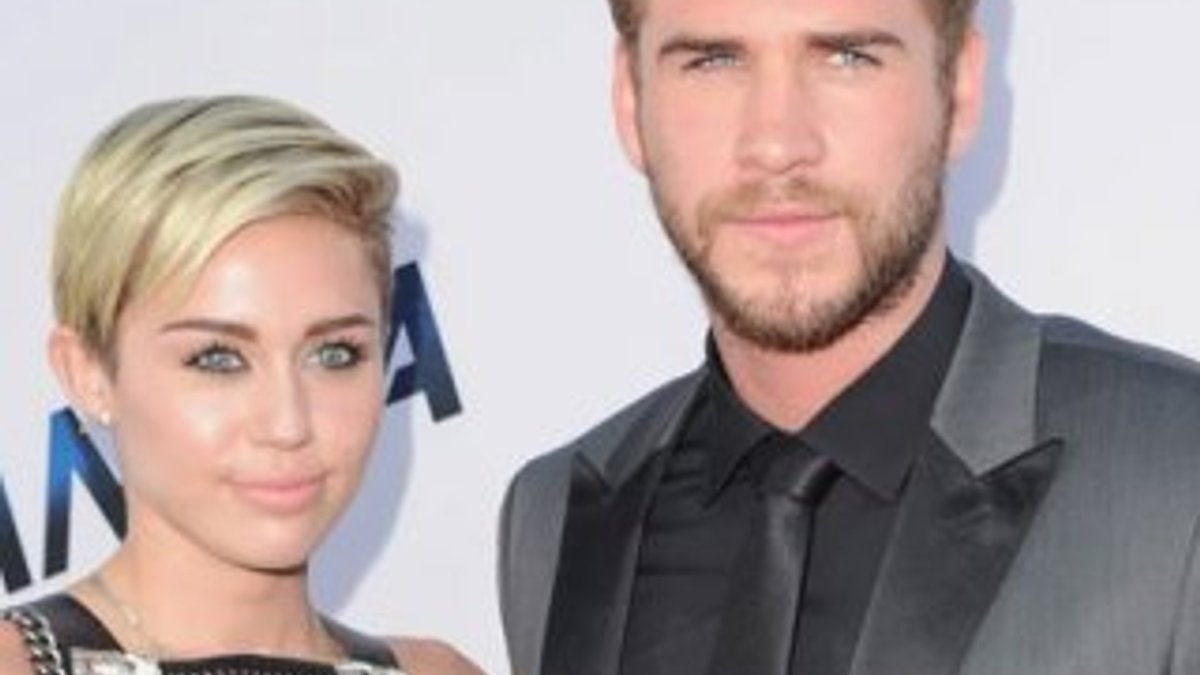 Miley Cyrus ve Liam Hemsworth ada almaya karar verdi