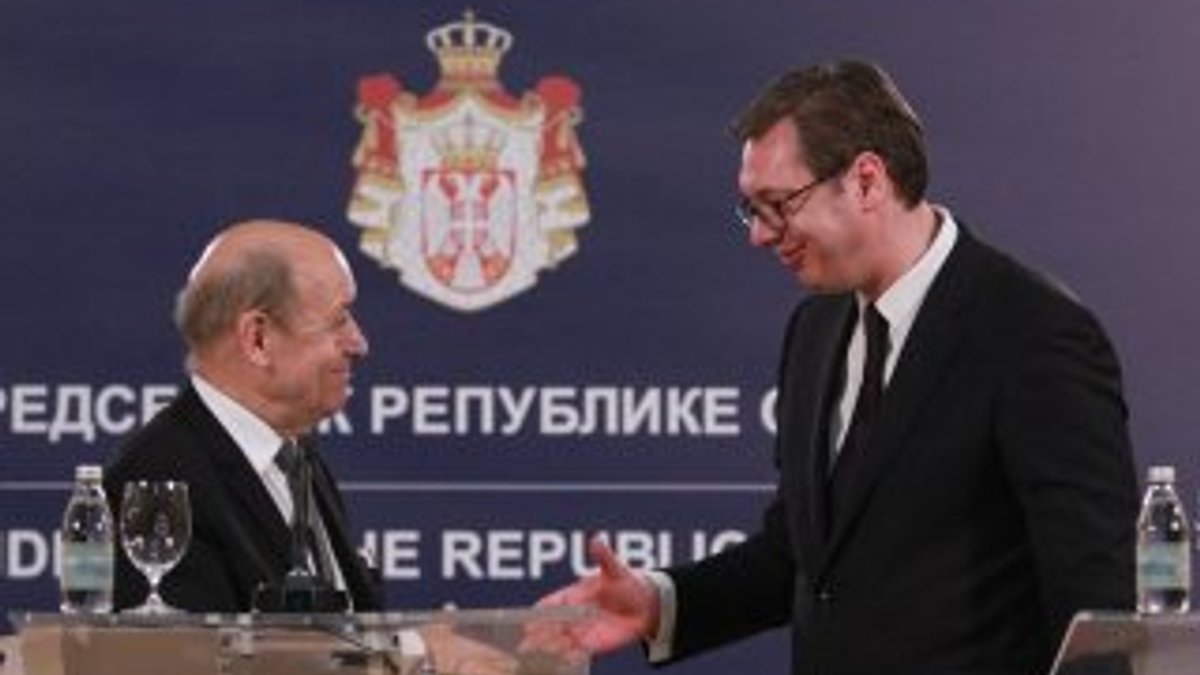 Fransa Sırbistan'ın AB üyeliğini destekliyor
