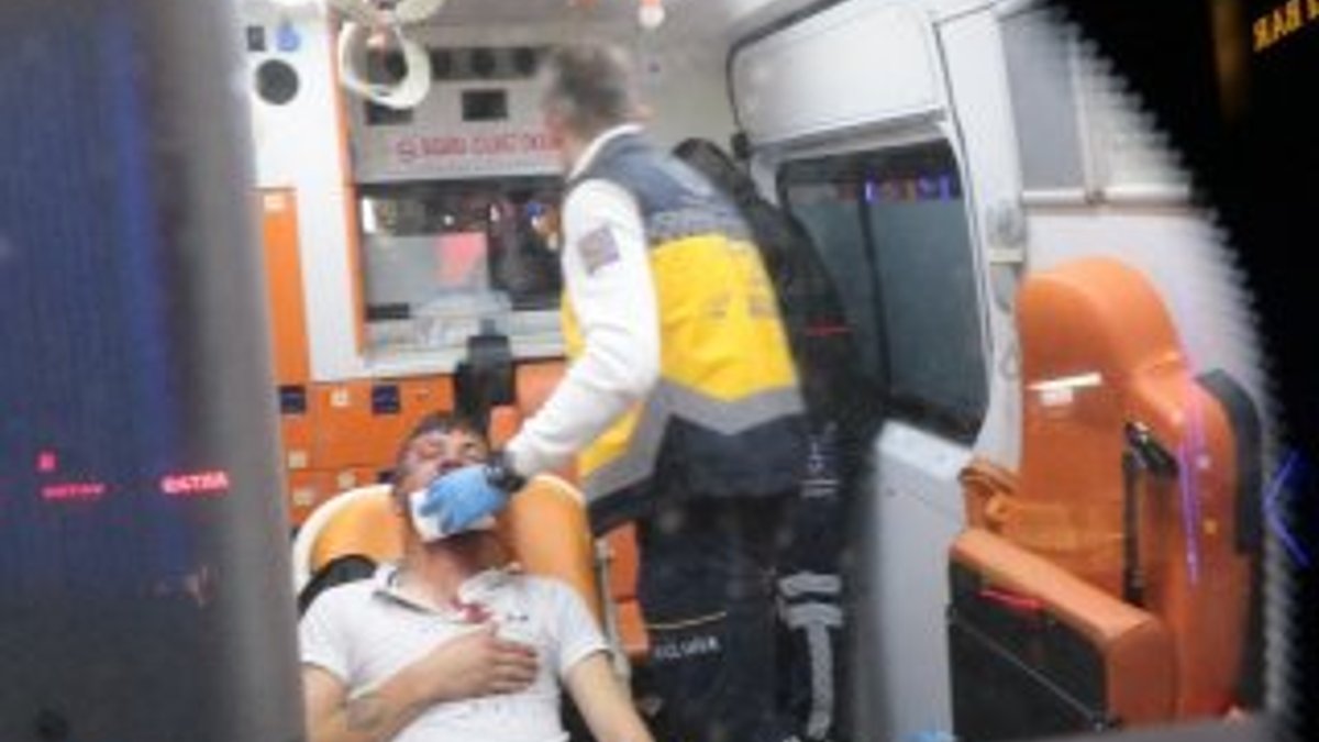 Kadıköy barlar sokağında silahlı kavga: 2 kişi yaralandı
