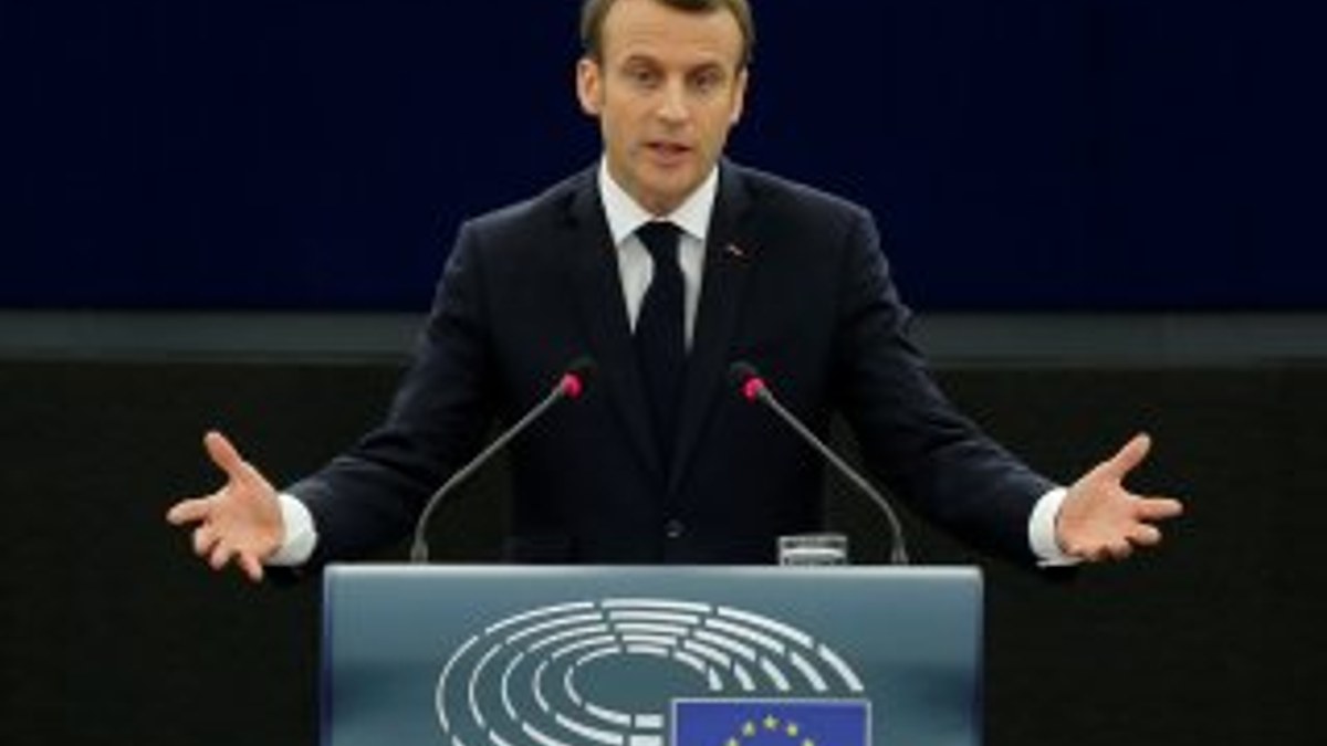 AB zirvesinde Macron'a Suriye protestosu