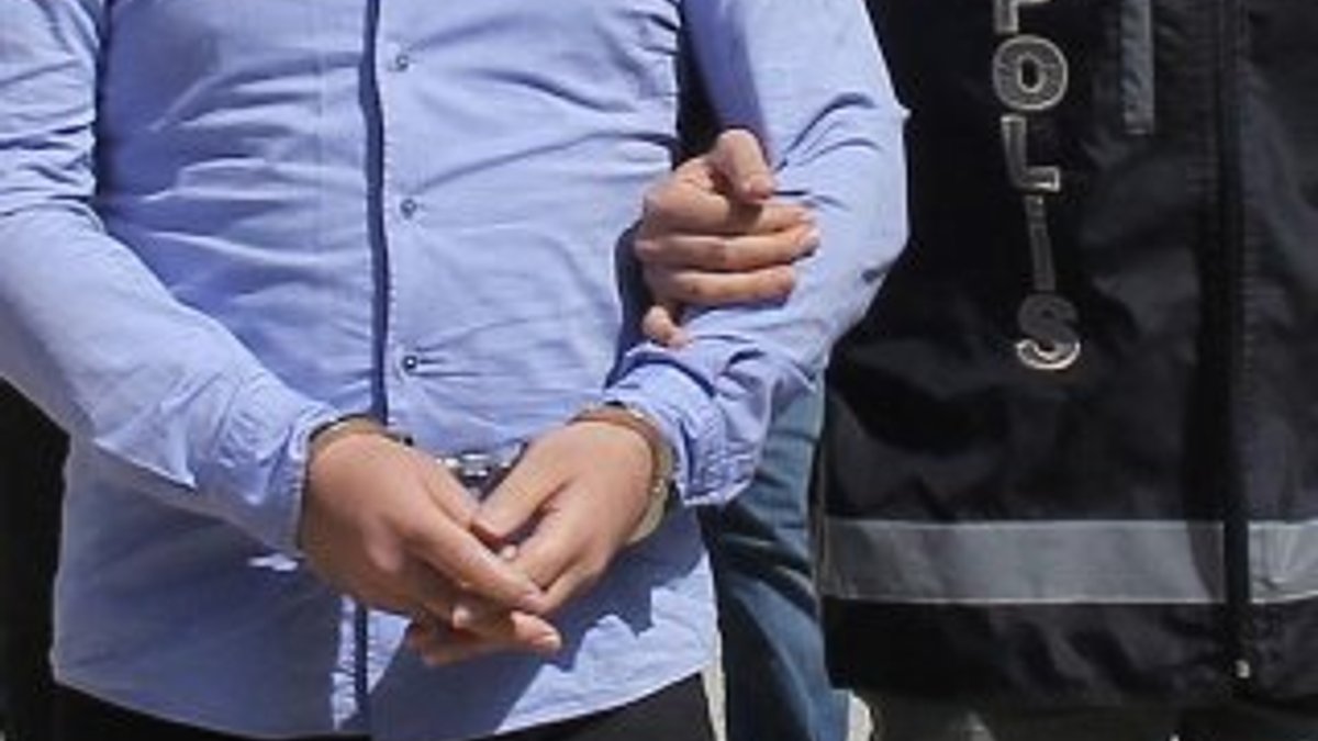 FETÖ'cüleri yurt dışına kaçıran 2 kişiye tutuklama
