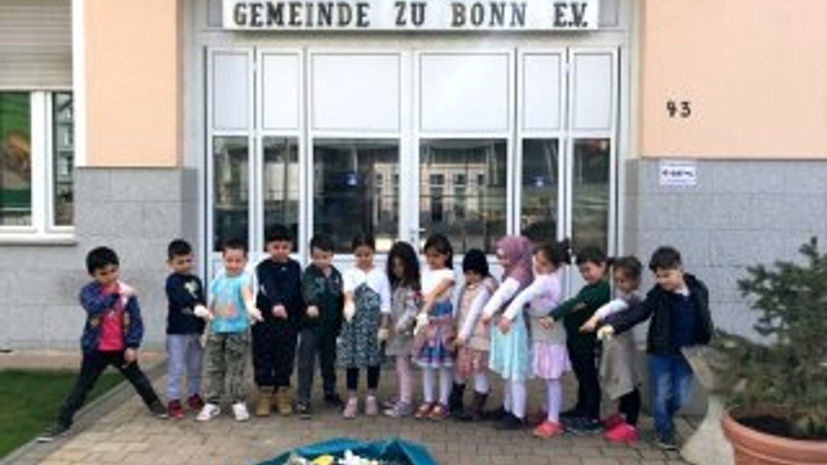 Türk çocuklar Almanya'da temizliğin önemine vurgu yaptı