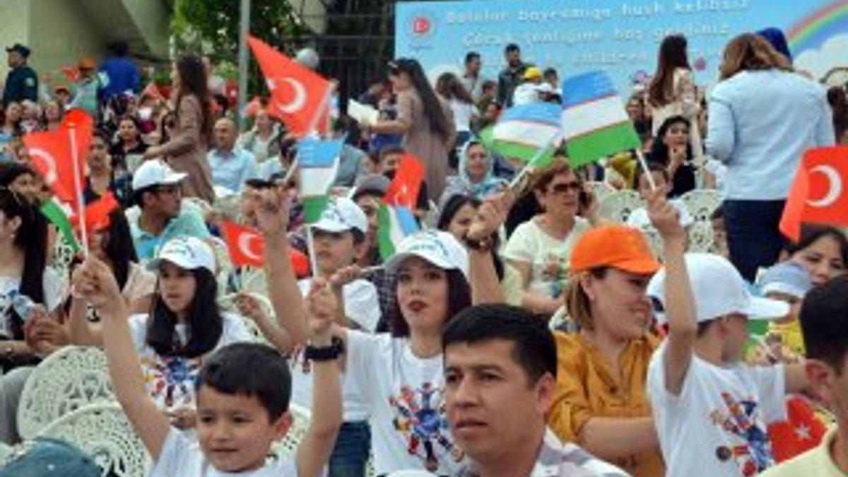 Özbekistan'da 23 Nisan kutlandı
