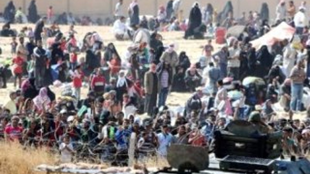 Suriye sınırında 1074 kaçak göçmen yakalandı