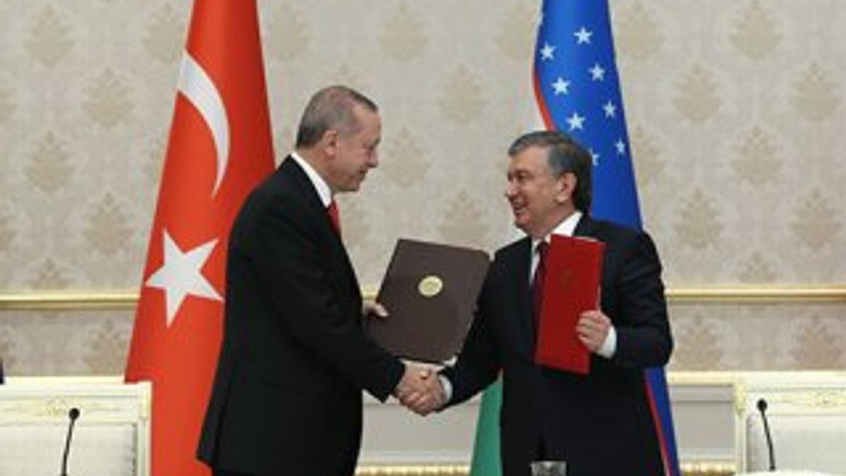 Cumhurbaşkanı Erdoğan Özbekistan'da mevkidaşıyla görüştü