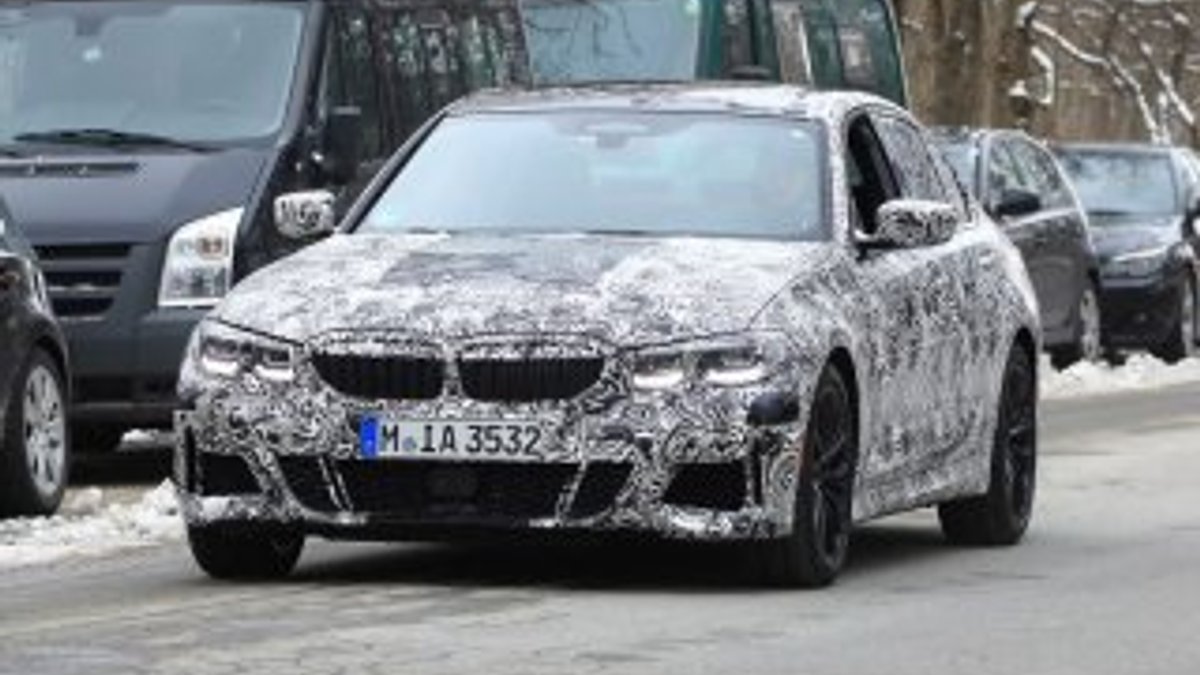 BMW 3 serisi kamuflajlı olarak görüntülendi