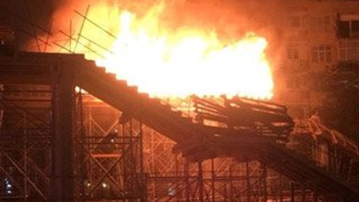 Bostancı'da hızlı tren inşaatında yangın