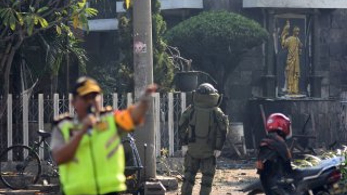 Endonezya’da bombalı saldırılar
